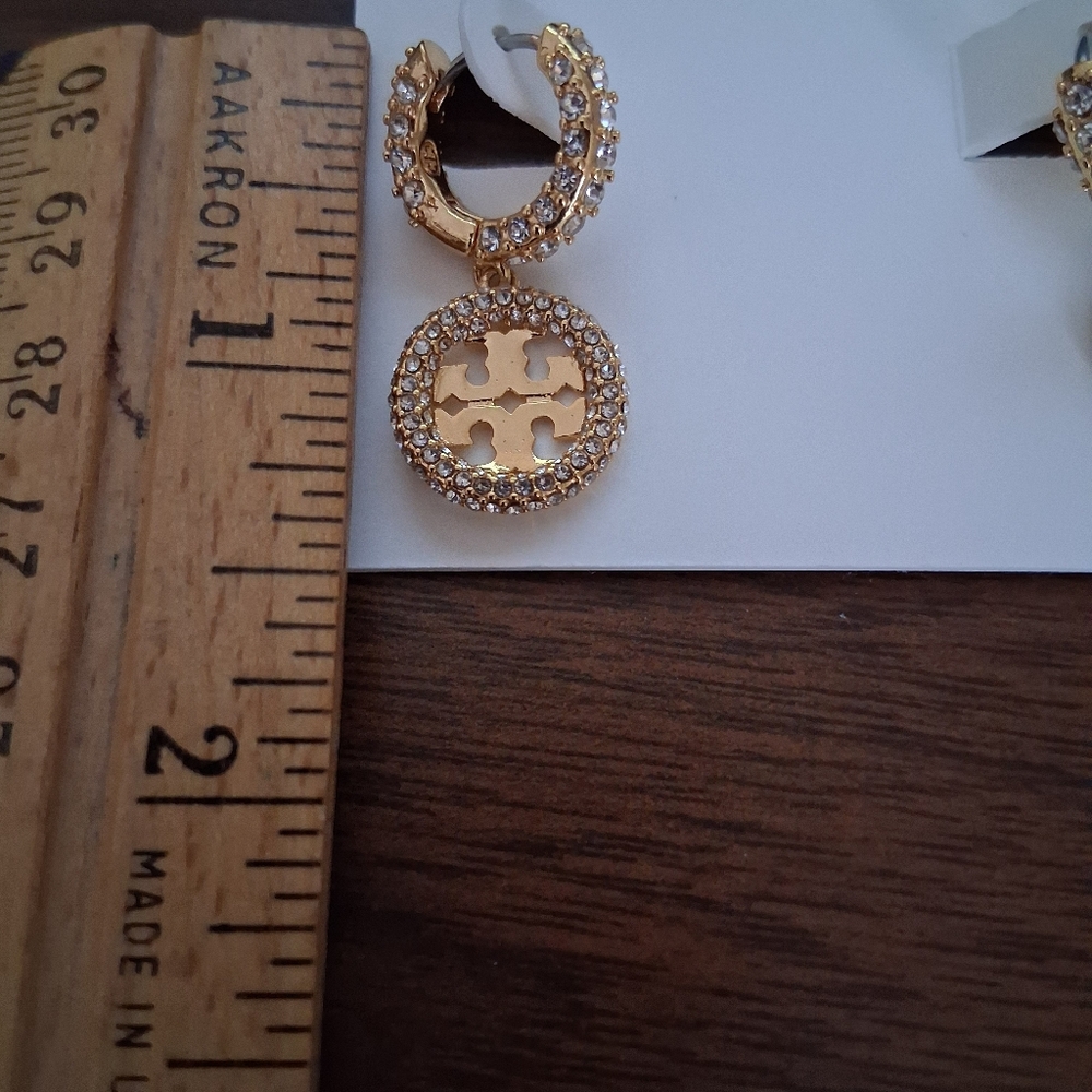 Tory Burch Miller Pave Huggie Gold and Crystal Hoop Earrings NEW $130 Retail - Picture 4 of 6